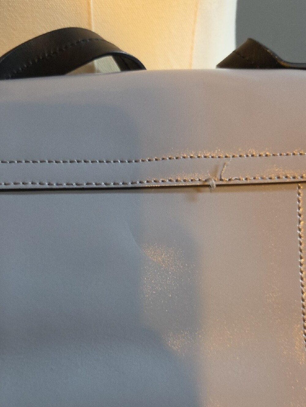 NICOLI Gray Leather Shoulder Bag with Black Strap - Picture 10 of 16